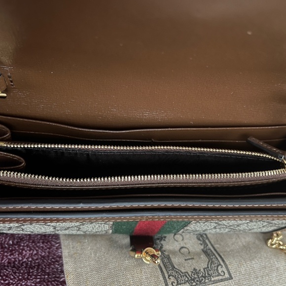Gucci Beige and Brown Wallet on chain - Picture 6 of 10